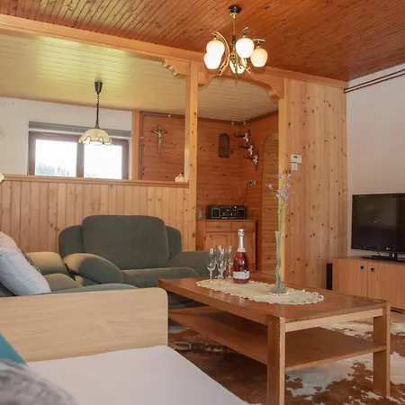 Holiday home Pocitniska Hisa Pri Goricarju *